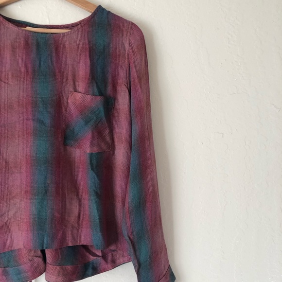 Cloth & Stone long sleeved top with cinched back in striped red and green - Picture 2 of 11